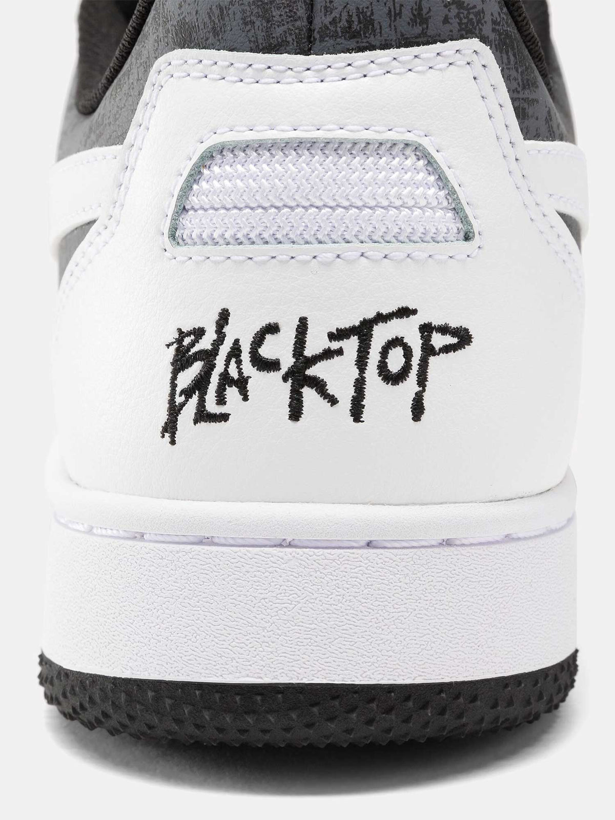 REEBOK Обувки BB 4000 II