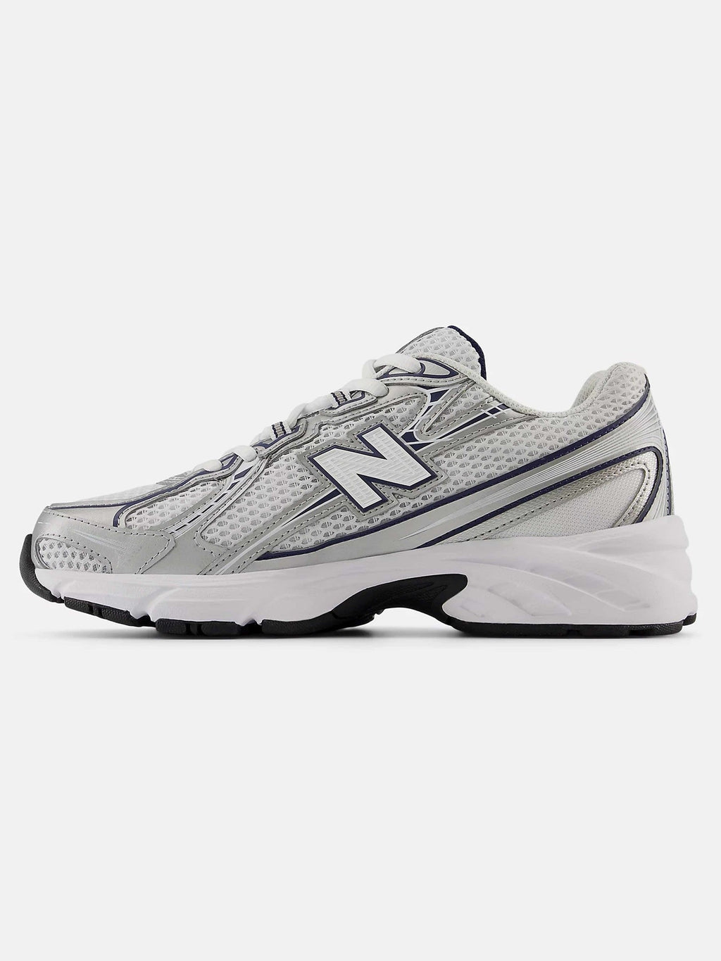 NEW BALANCE Обувки 740