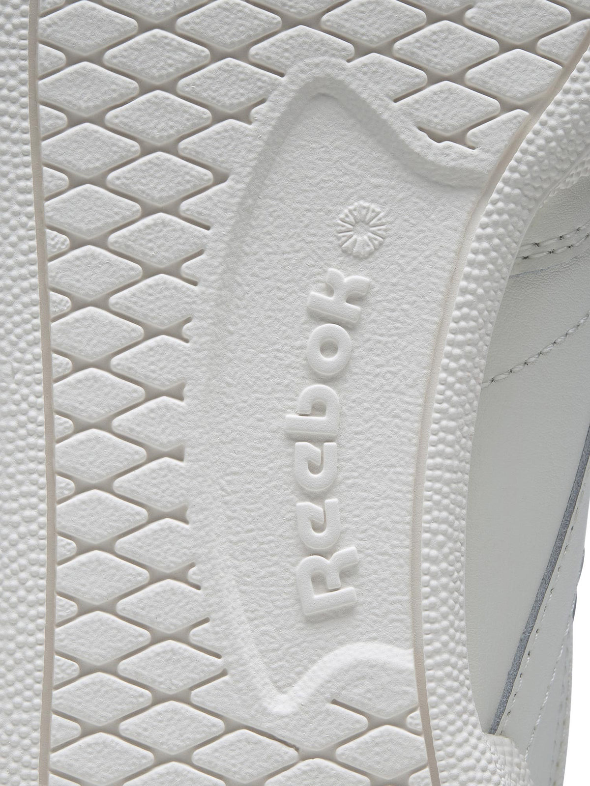REEBOK Обувки CLUB C 85