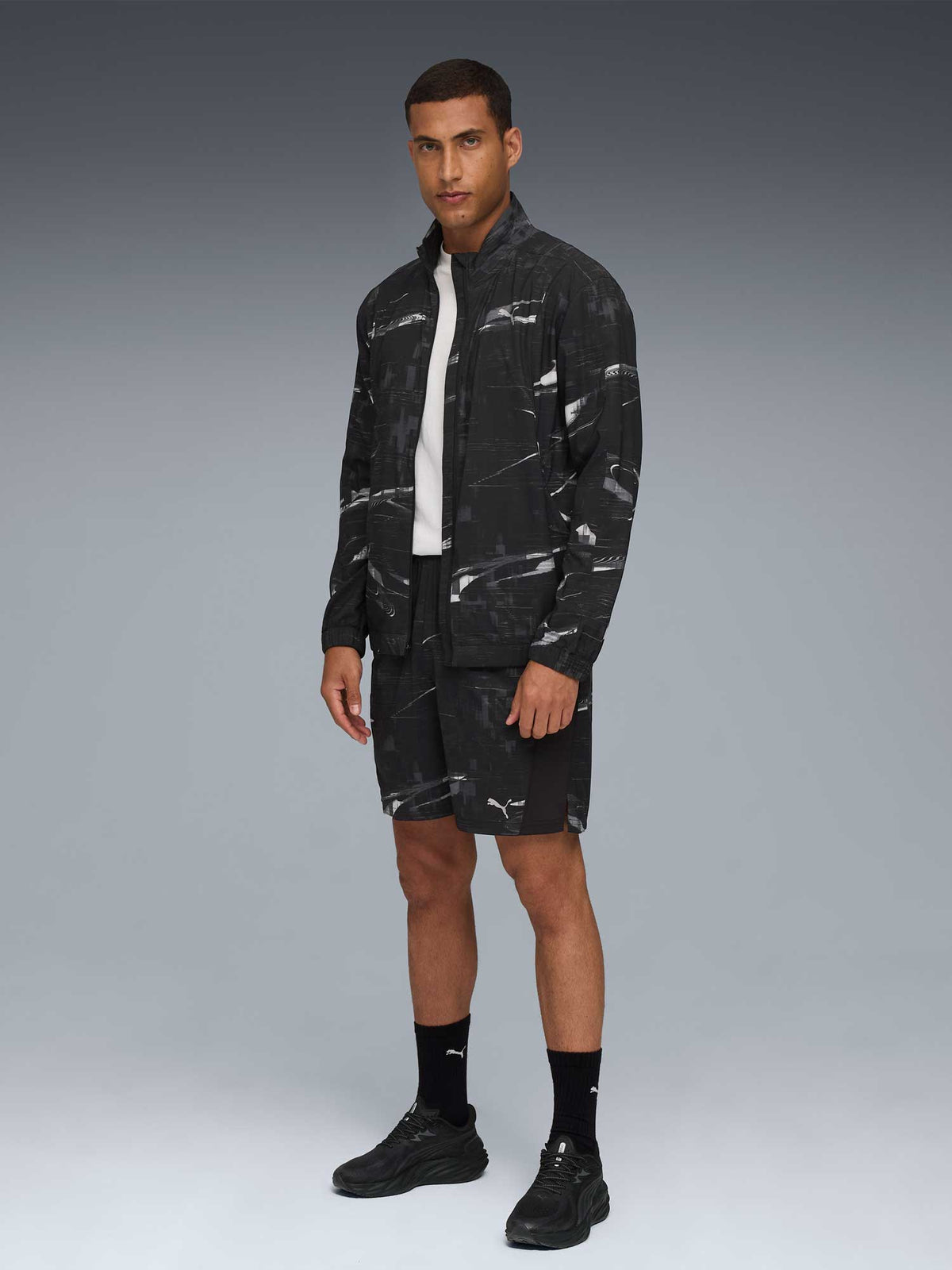PUMA Ветровка M RUN VELOCITY AOP JACKET