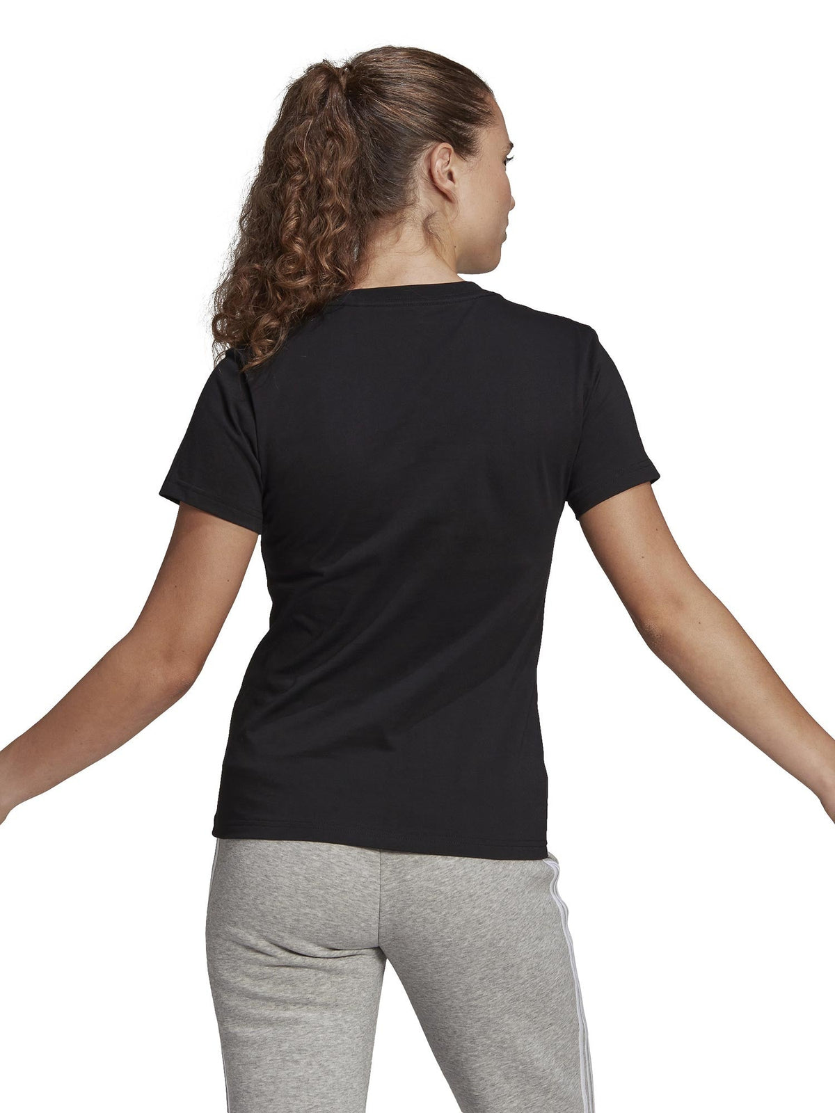 ADIDAS SPORTSWEAR Тениска LOUNGEWEAR Essentials Logo