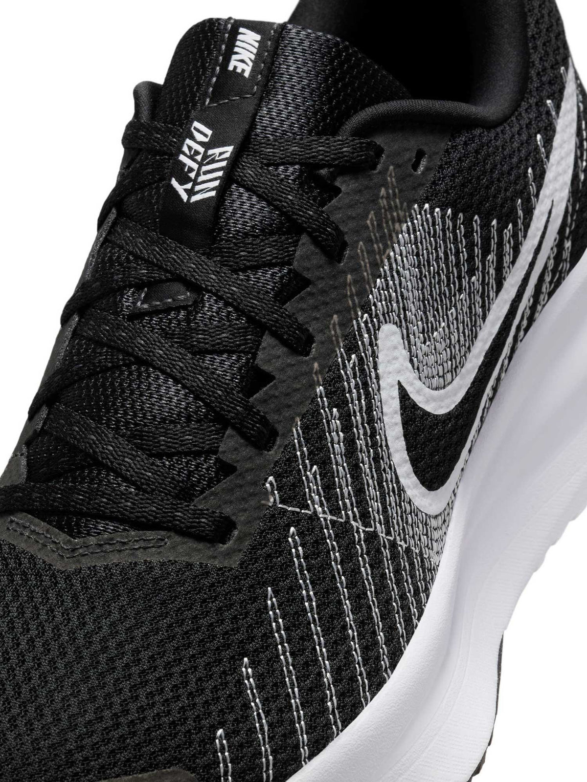 NIKE Обувки RUN DEFY