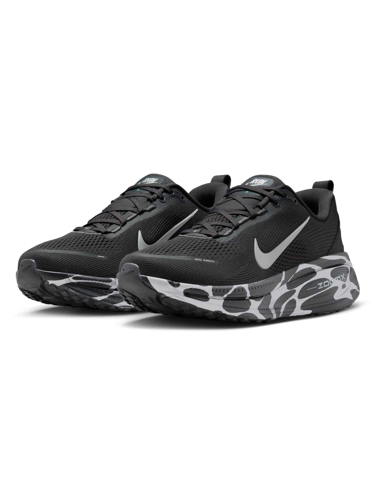 NIKE Обувки VOMERO 18
