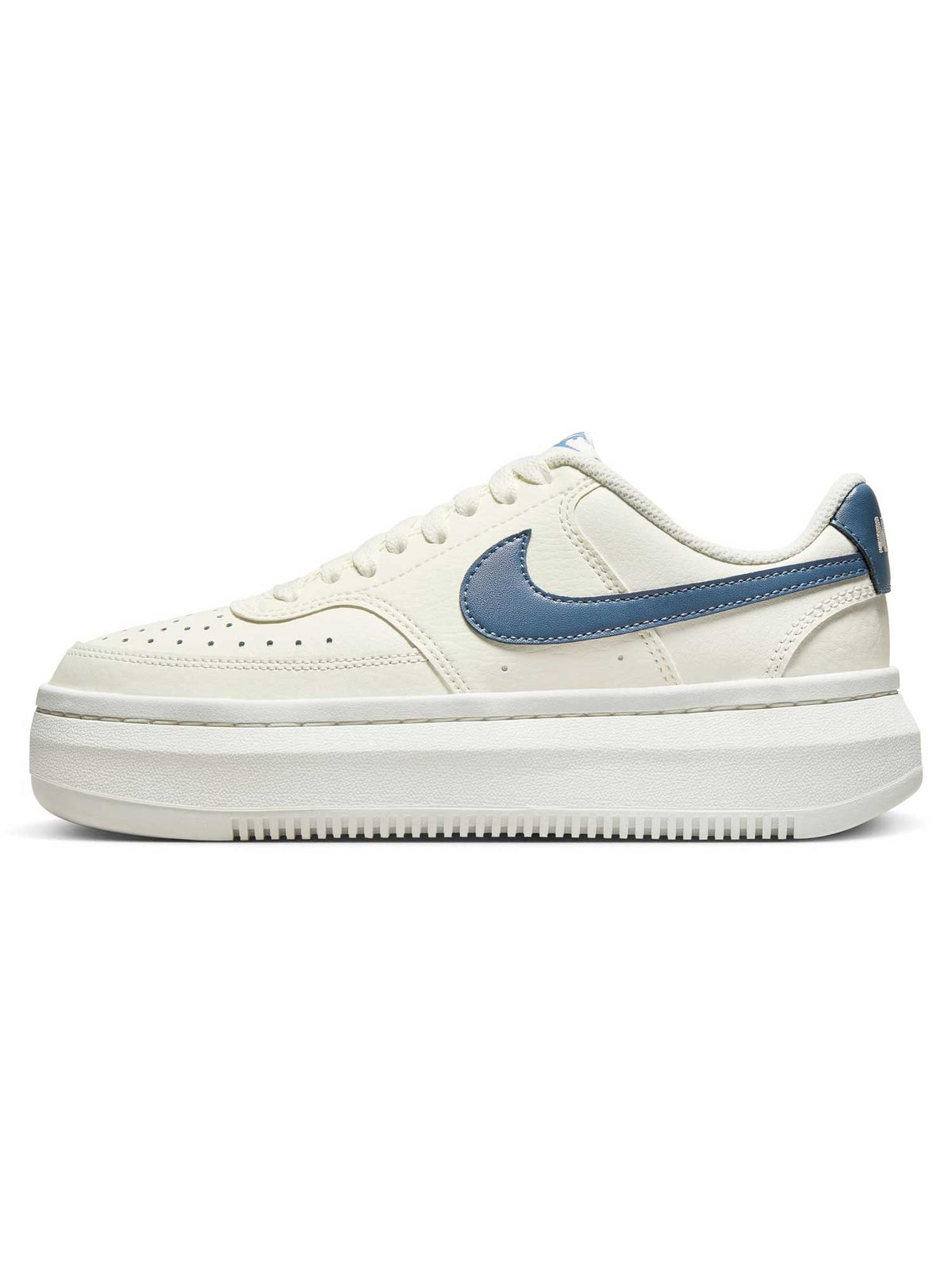 NIKE Обувки W COURT VISION ALTA LTR